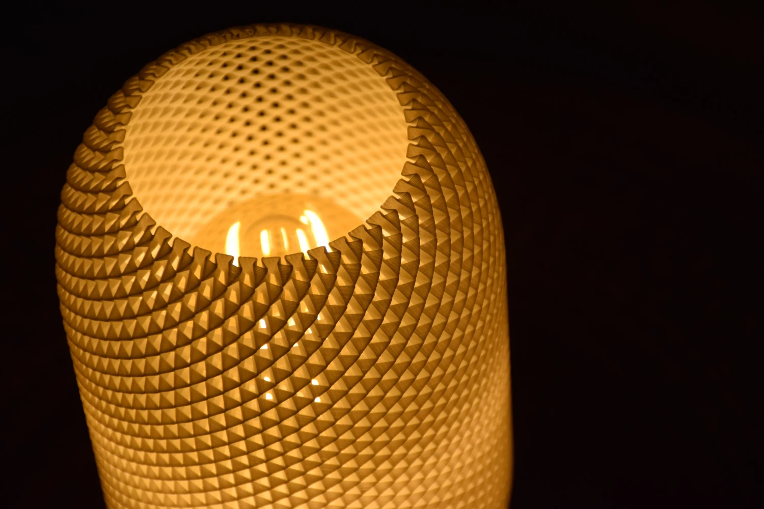 Pine Cone Lamp photo 3
